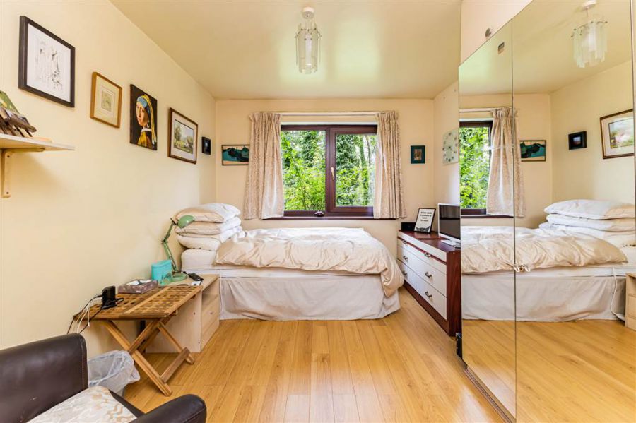Knightsbridge, 7B Stranmillis Court