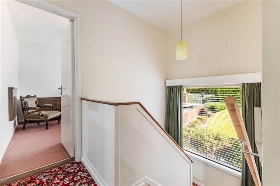 40 Knightsbridge Park
