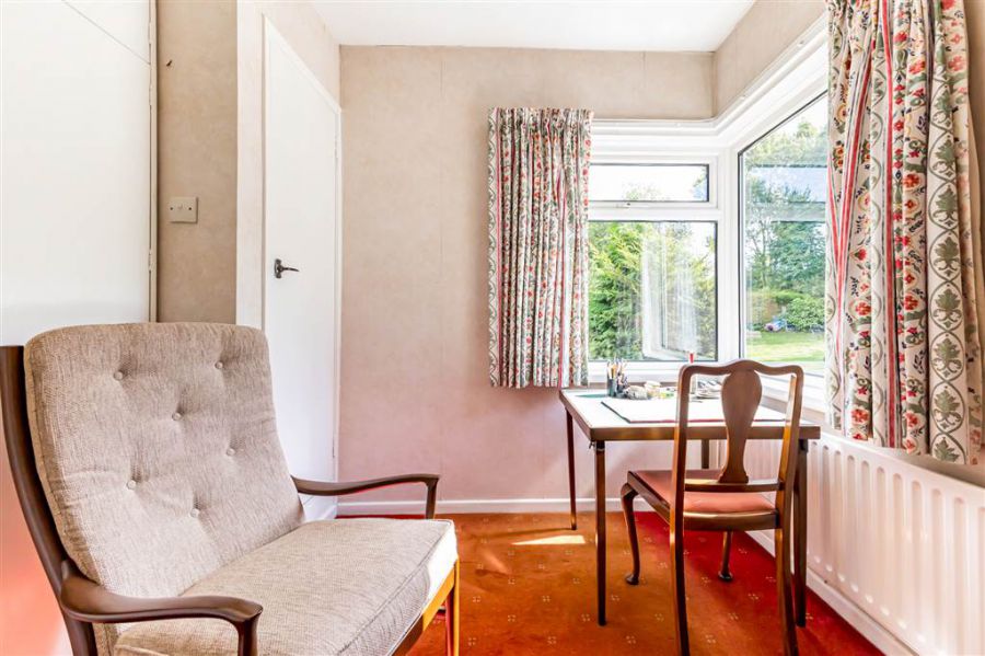 40 Knightsbridge Park