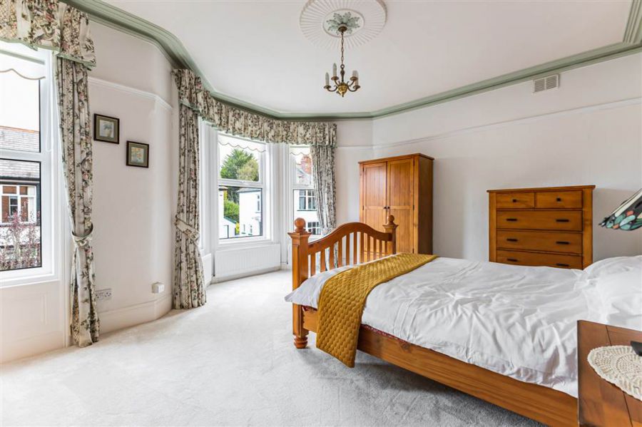 92 Marlborough Park Central 92 Marlborough Park Central