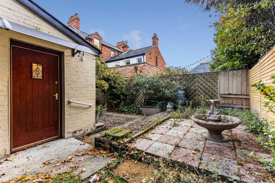 92 Marlborough Park Central