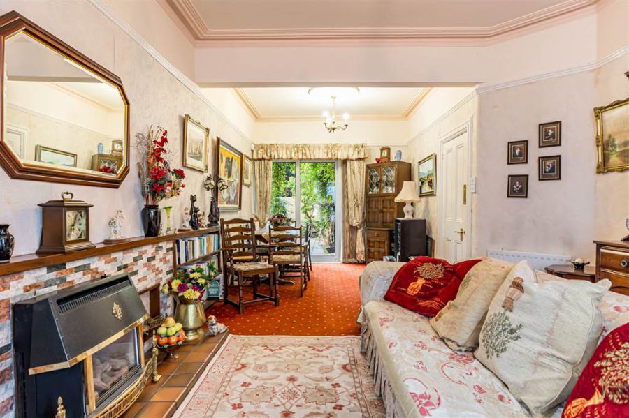 92 Marlborough Park Central