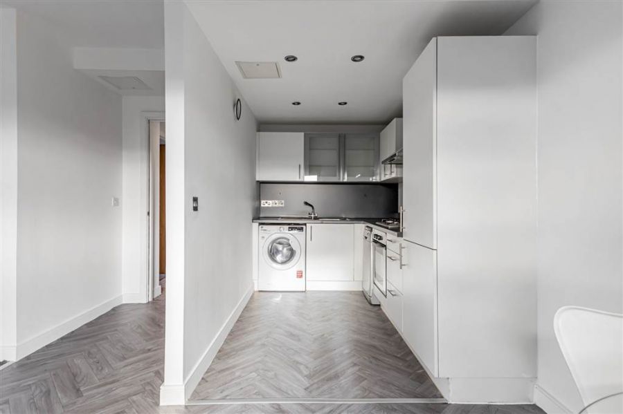 Apt 127  Victoria Place