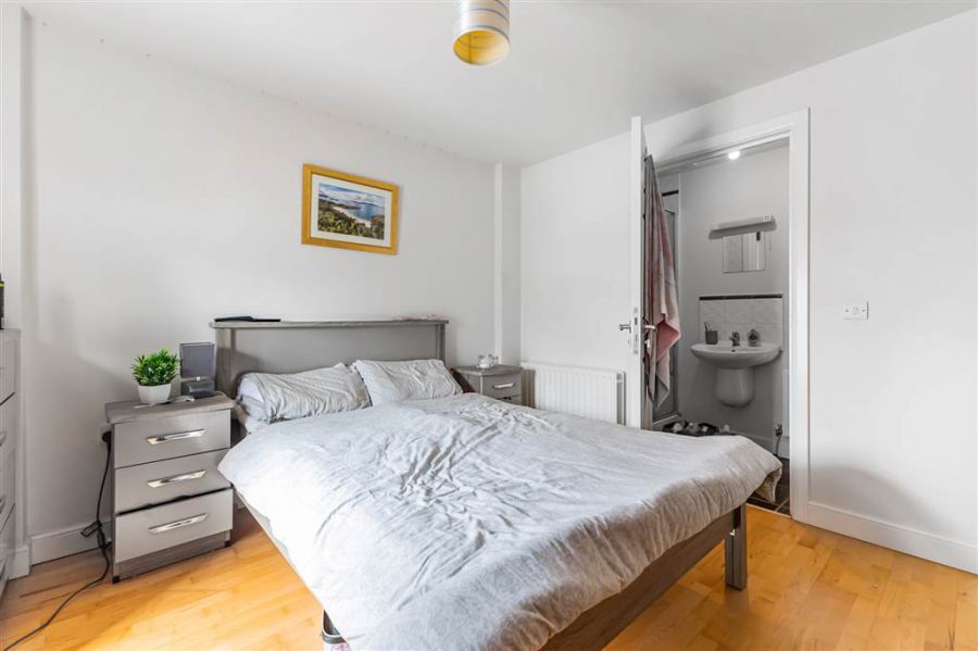 Apt 9 152 Malone Avenue