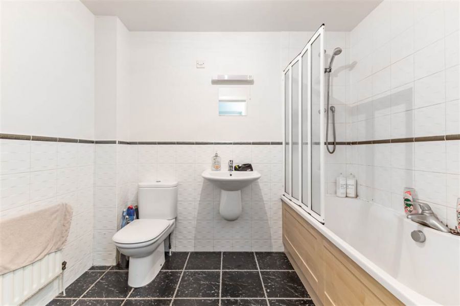 Apt 9 152 Malone Avenue