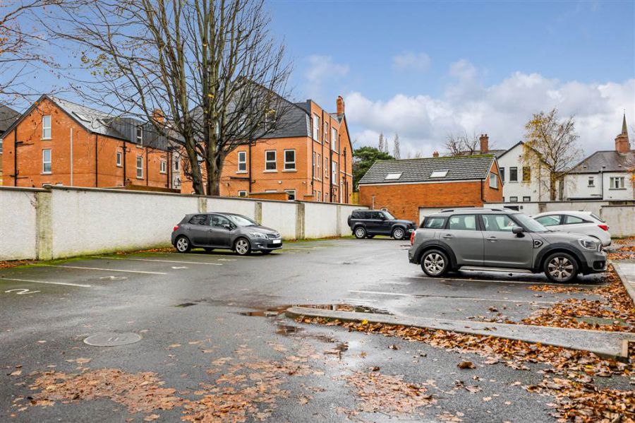 Apt 9 152 Malone Avenue