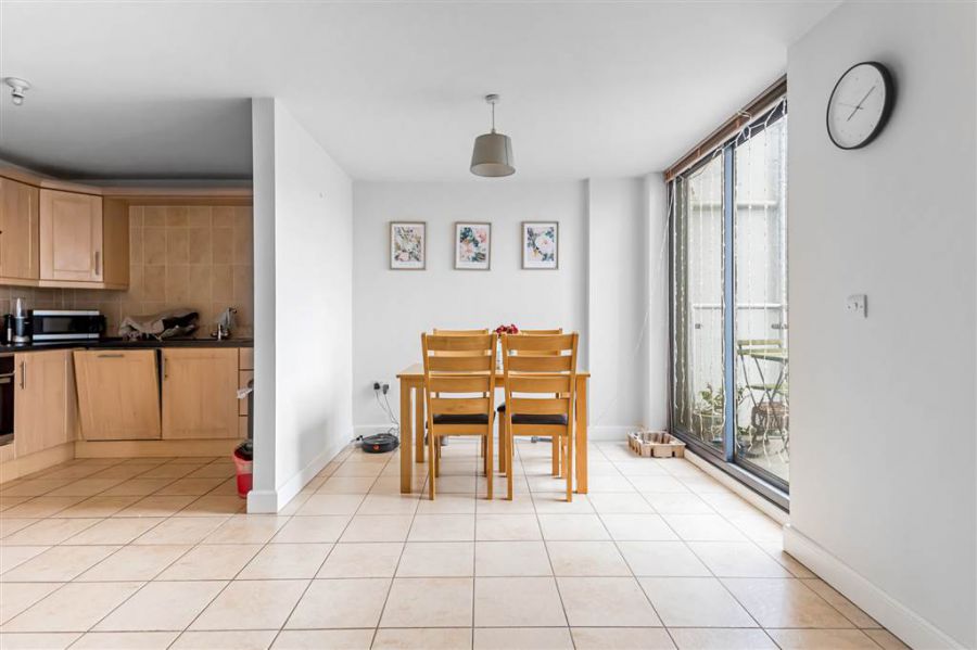 Apt 9 152 Malone Avenue