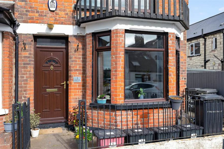 1 Laganvale Street