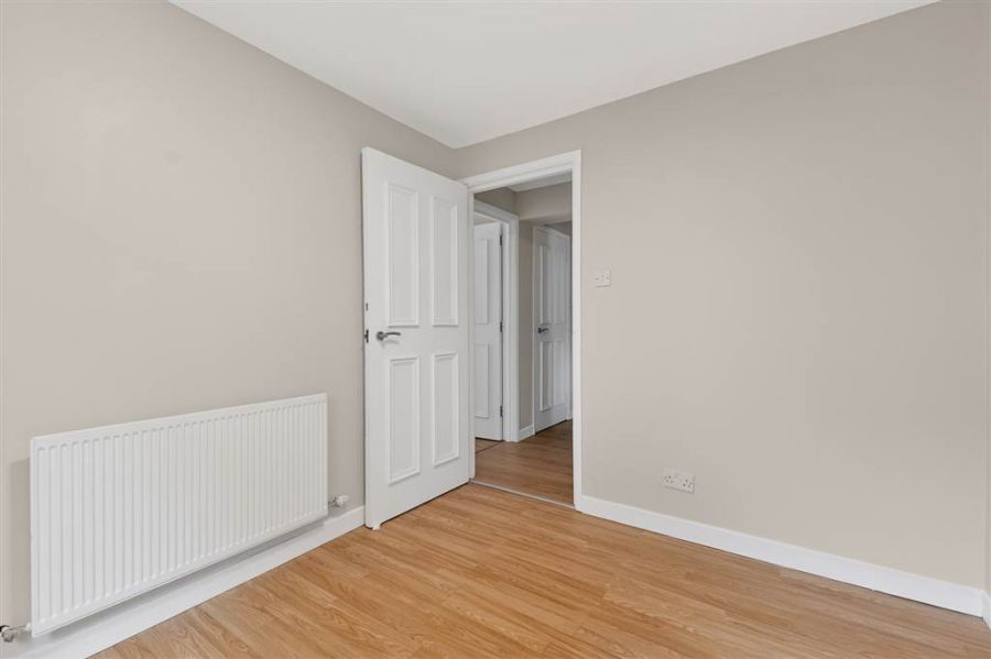 Apt 1 82A South Parade