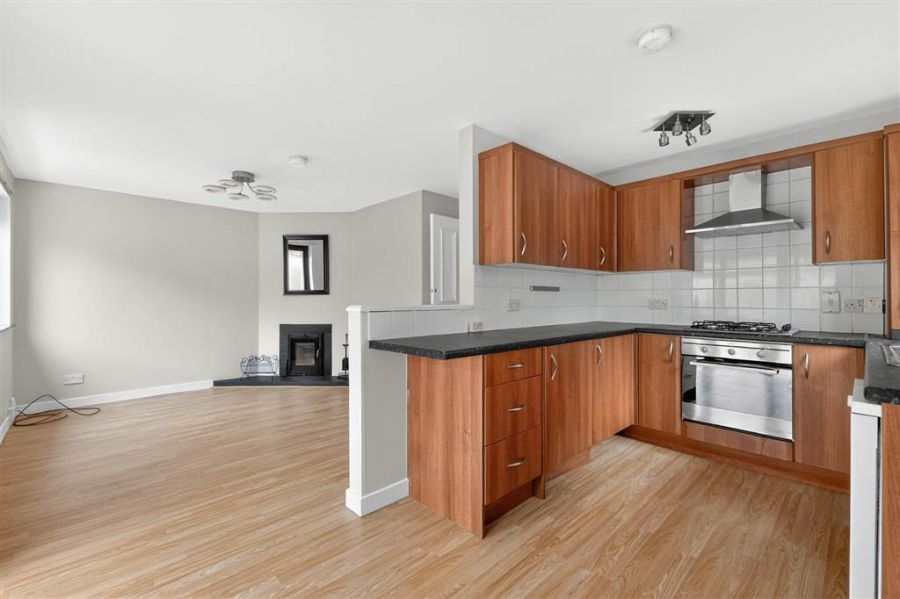 Apt 1 82A South Parade