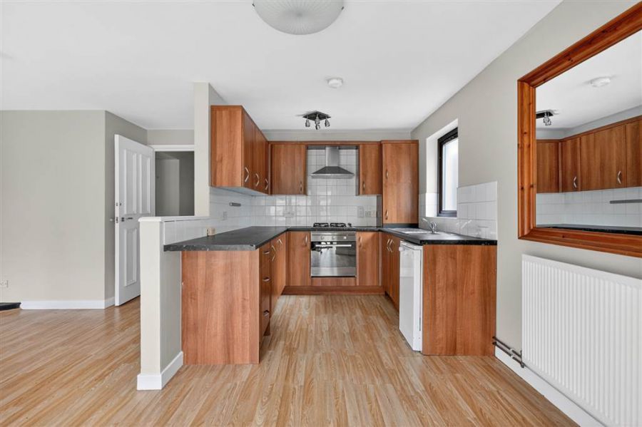 Apt 1 82A South Parade