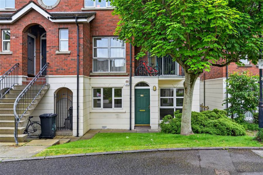 39 Ardenlee Crescent