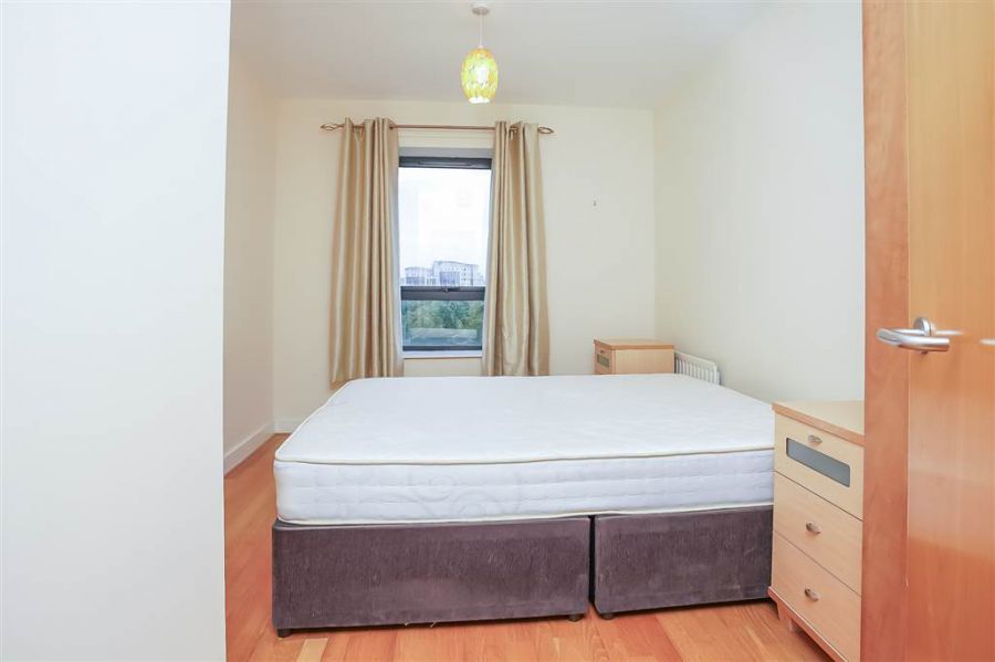 Apt 45 Quay Gate