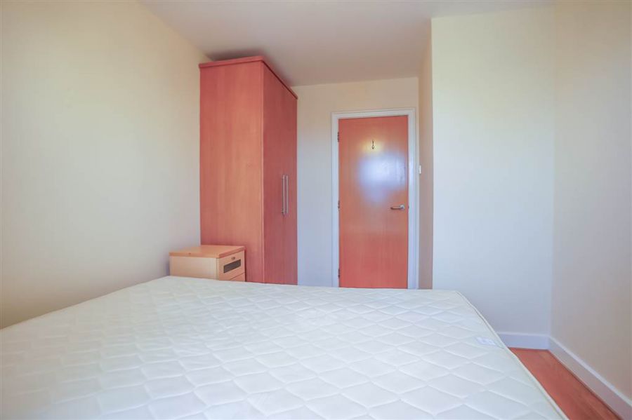 Apt 45 Quay Gate
