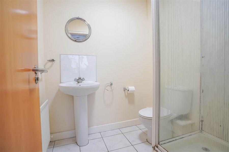 Apt 45 Quay Gate