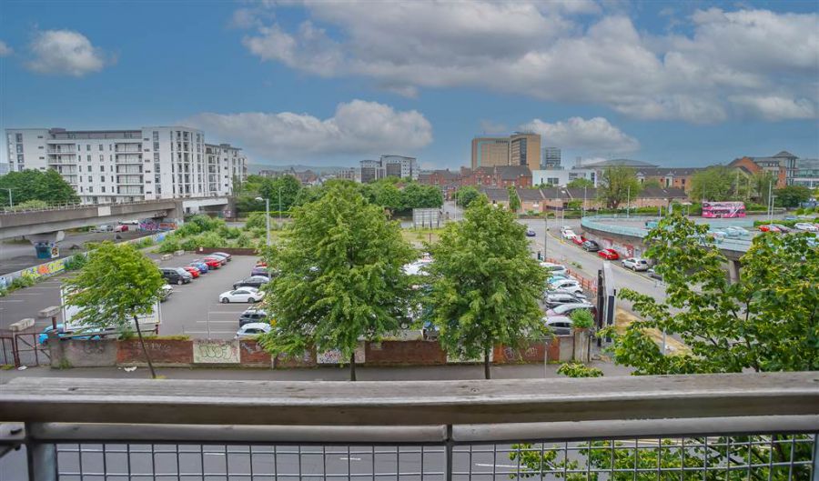 Apt 45 Quay Gate