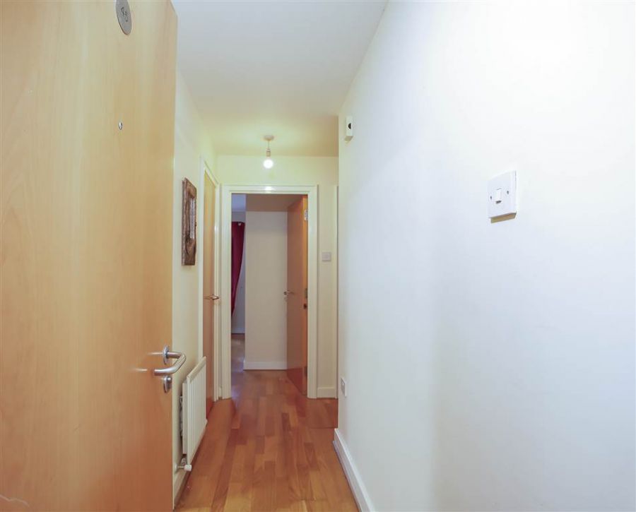 Apt 45 Quay Gate