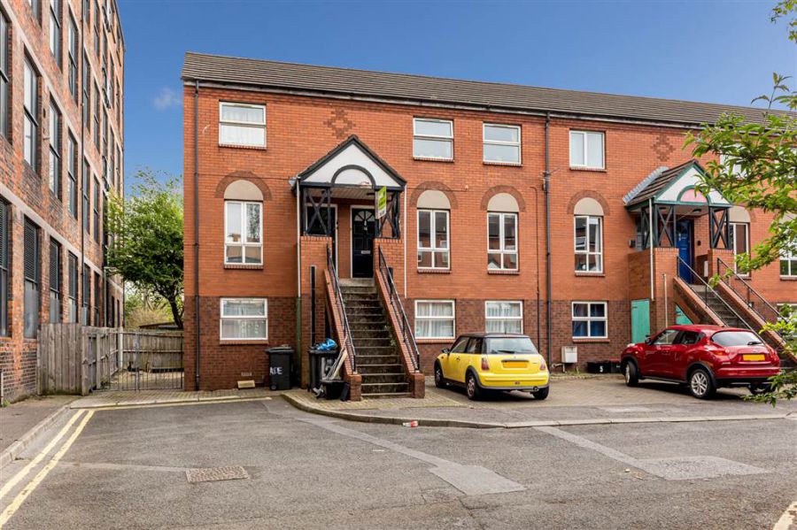 15 Ashburne Place