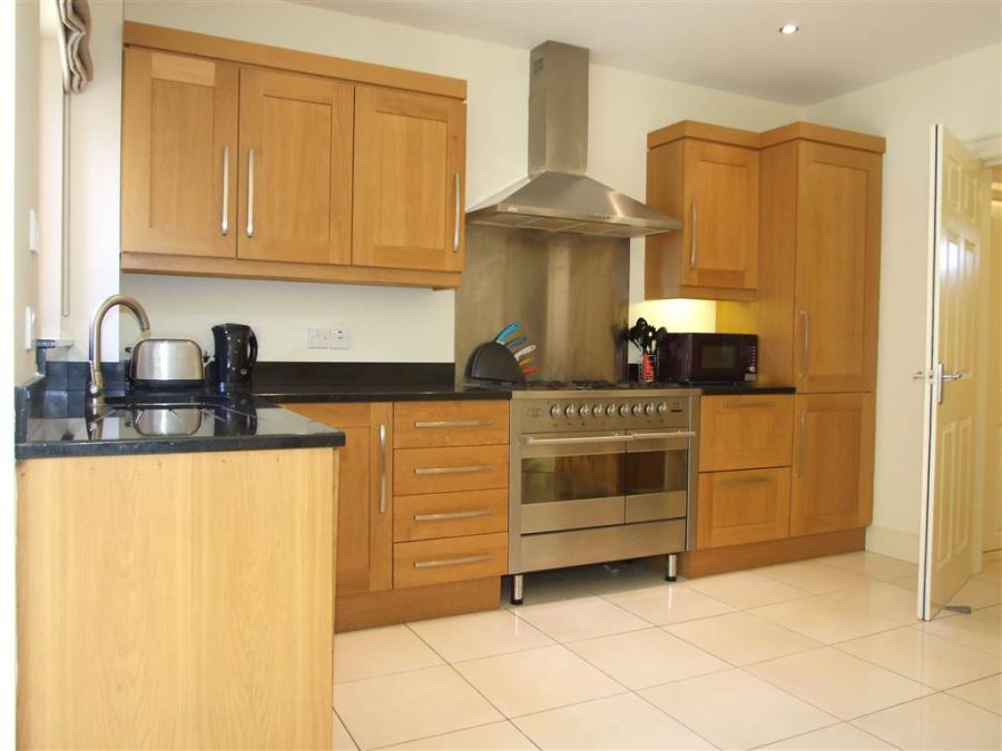 7 Danesfort Park West