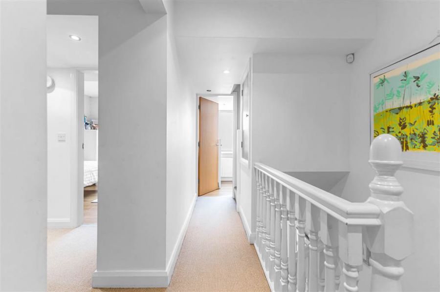 9 Knightsbridge Park