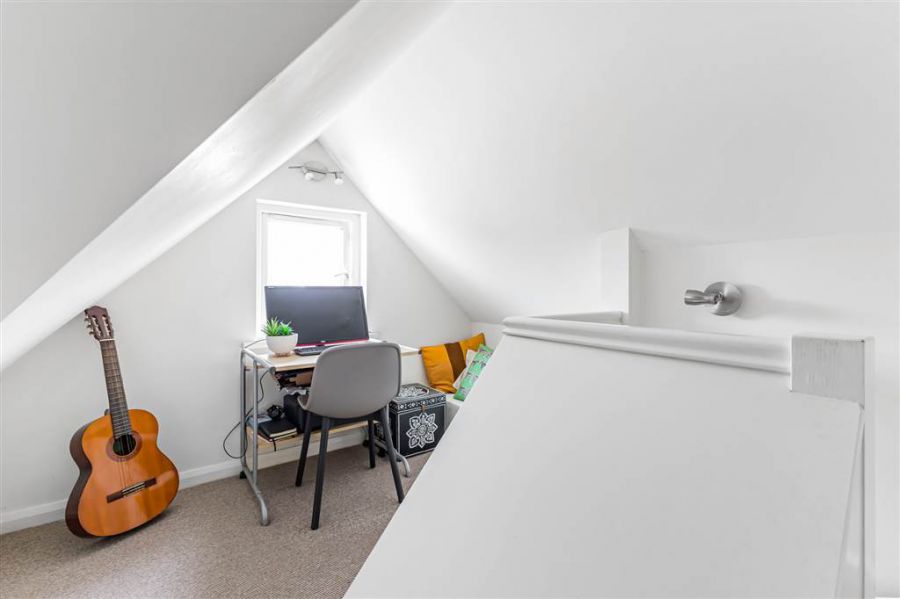 9 Knightsbridge Park