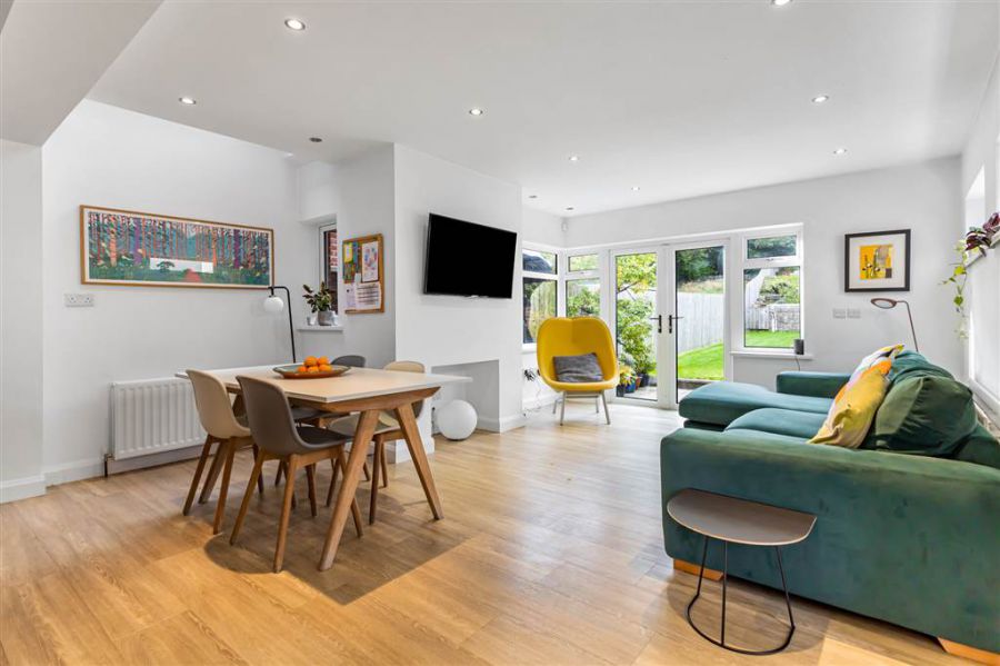 9 Knightsbridge Park