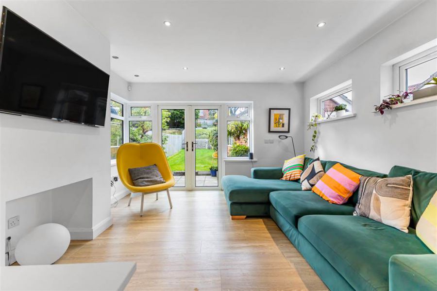 9 Knightsbridge Park
