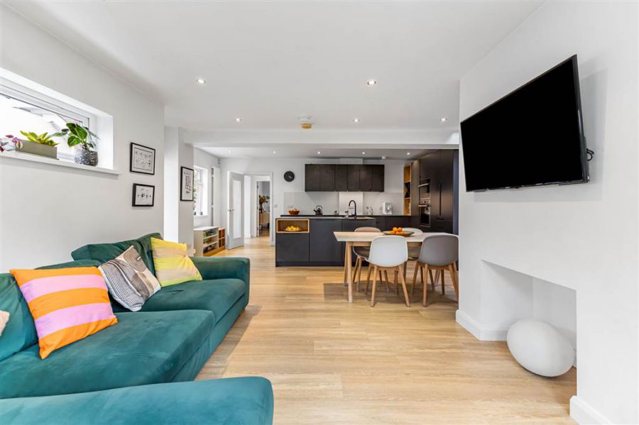 9 Knightsbridge Park