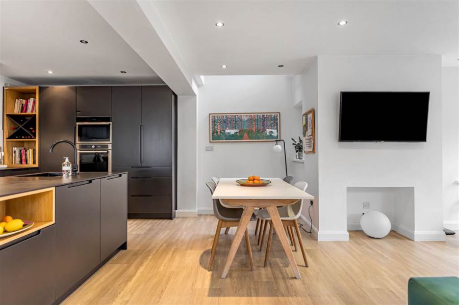 9 Knightsbridge Park
