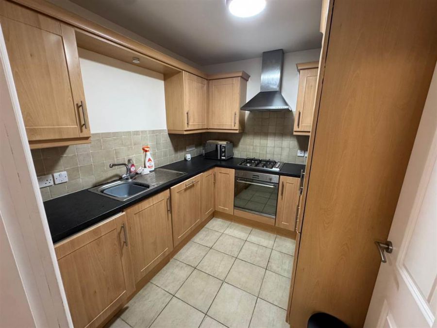 Apt 28 4 Bell Towers South