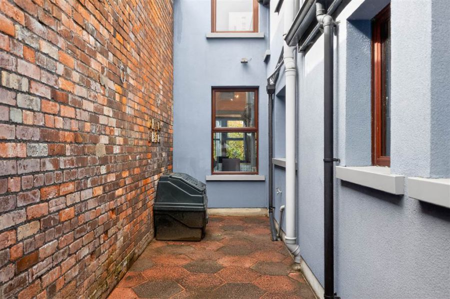 41 Sandhurst Drive