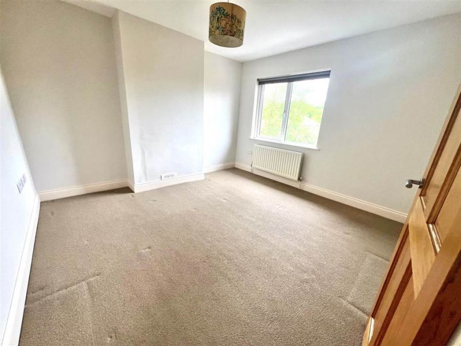 12 Cricklewood Park