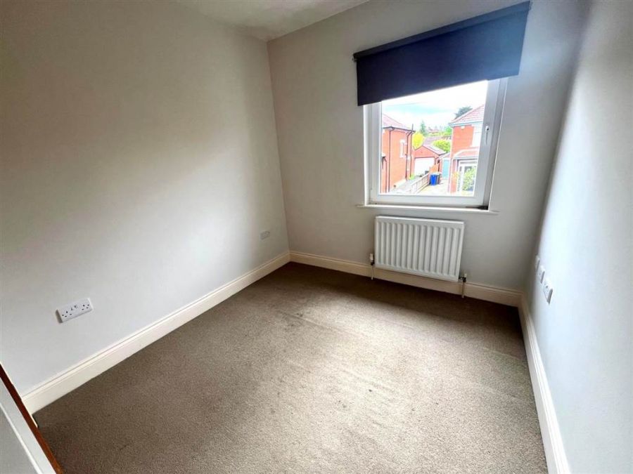 12 Cricklewood Park