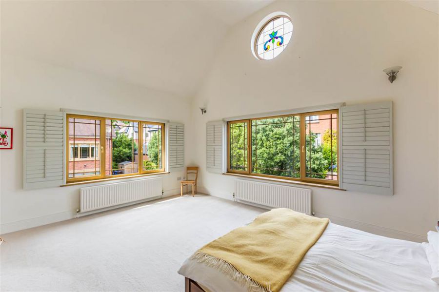 27a Deramore Park