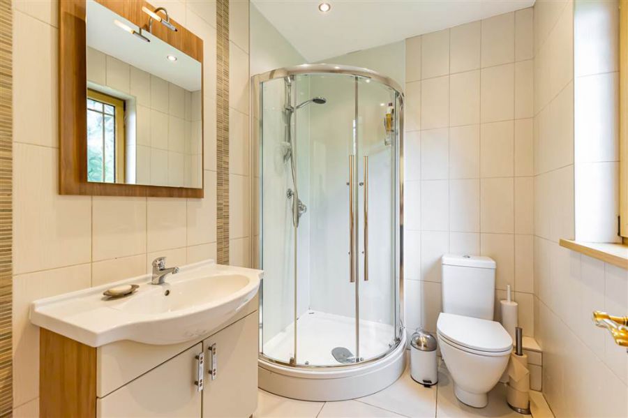 27a Deramore Park