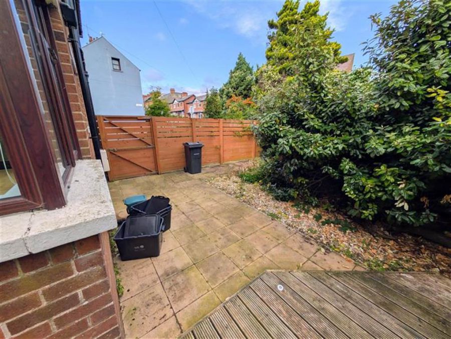 60 Sandhurst Drive