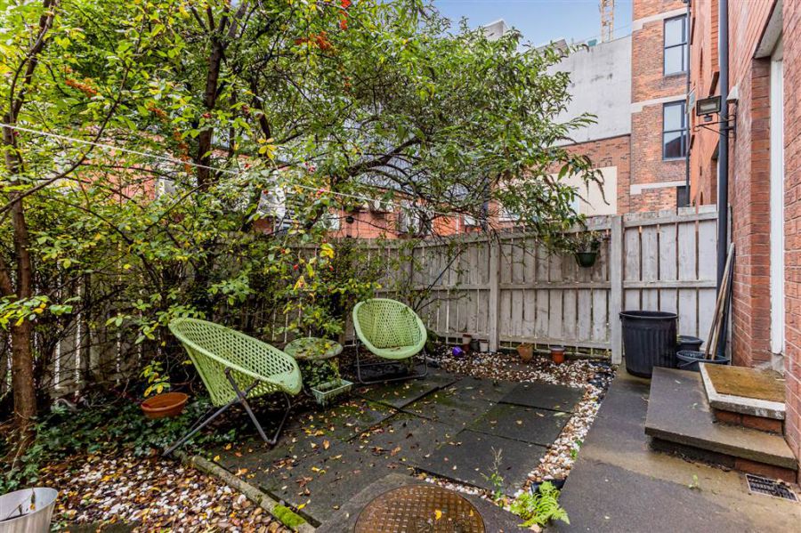 8 Ashburne Place 8 Ashburne Place