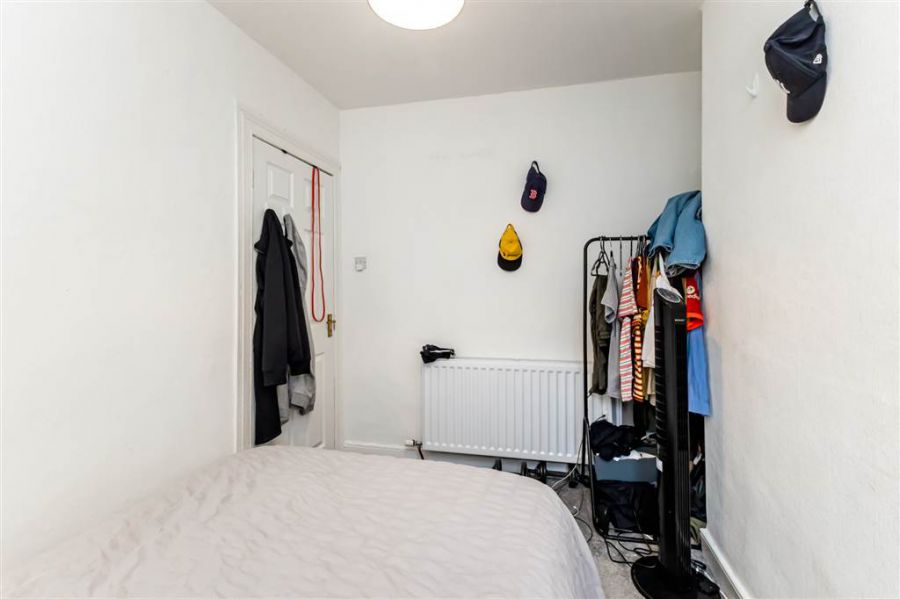 42 St Albans Gardens