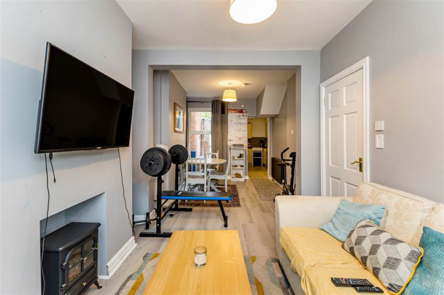 42 St Albans Gardens