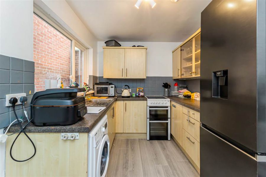 42 St Albans Gardens
