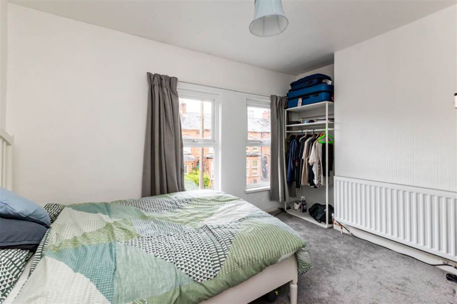 42 St Albans Gardens