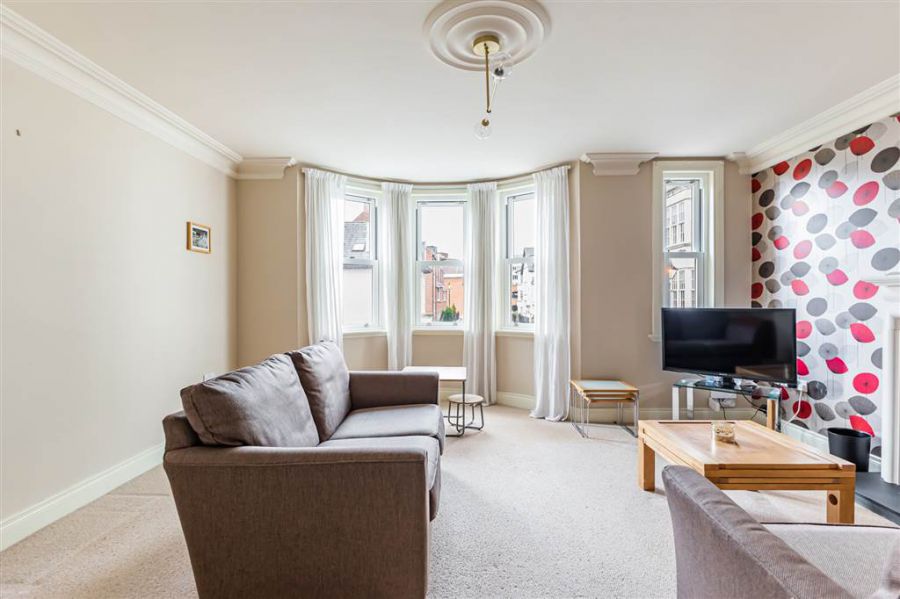 8 Danesfort Park North