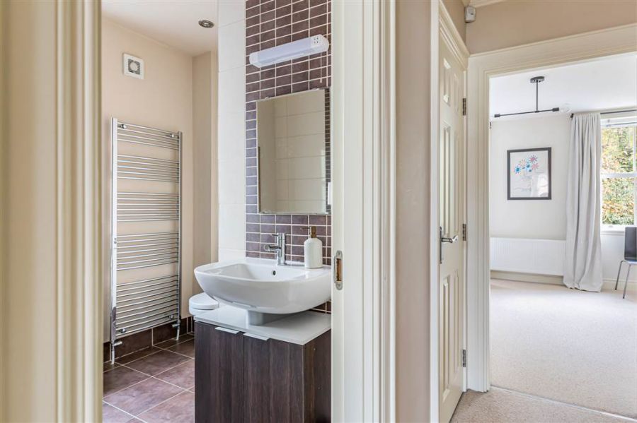 8 Danesfort Park North