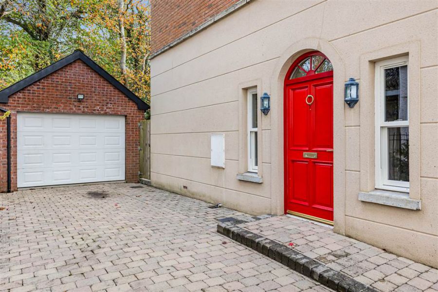 8 Danesfort Park North