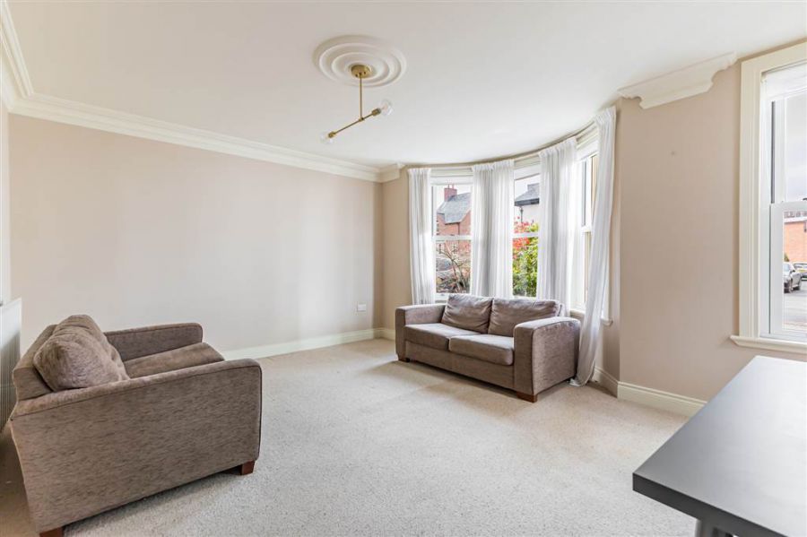 8 Danesfort Park North