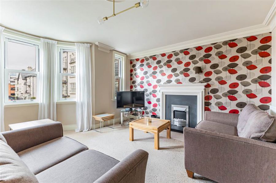 8 Danesfort Park North