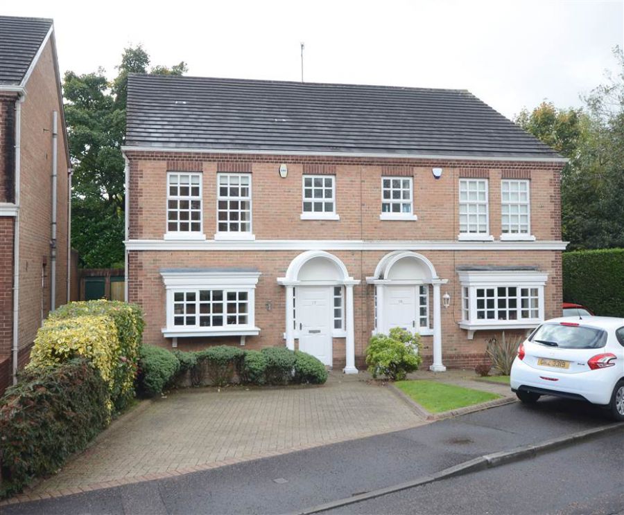 17 Broomhill Manor