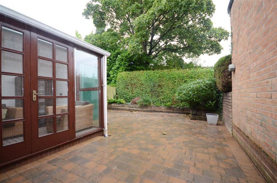 17 Broomhill Manor