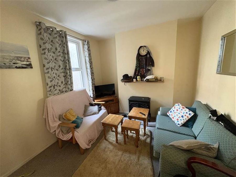 2 Sandhurst Drive