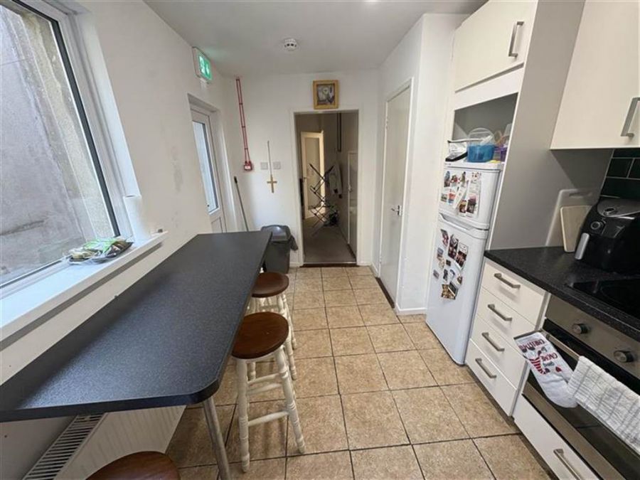 2 Sandhurst Drive